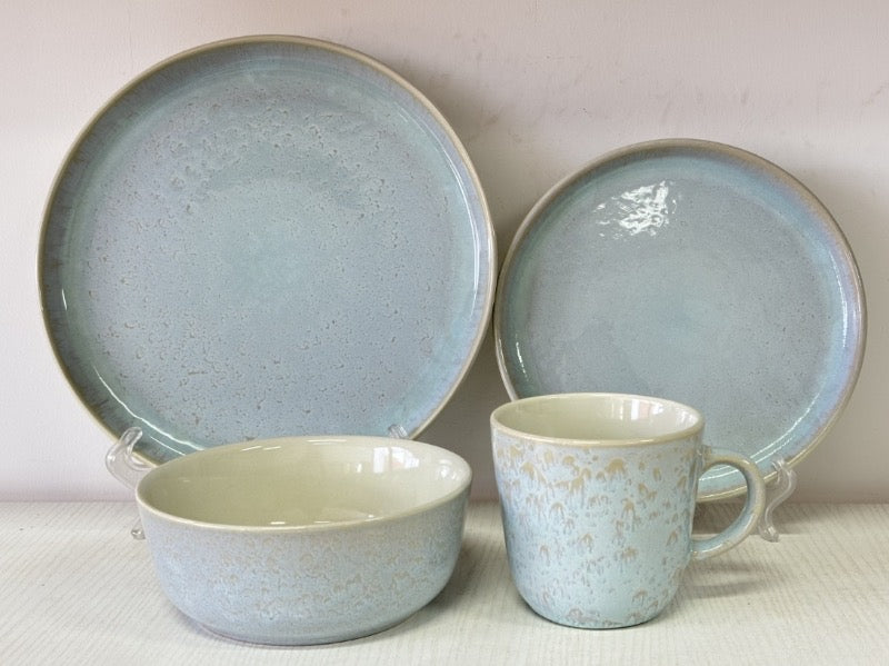 Ibiza stoneware 16 pc Ceramic Dinner Set - Tropical blue