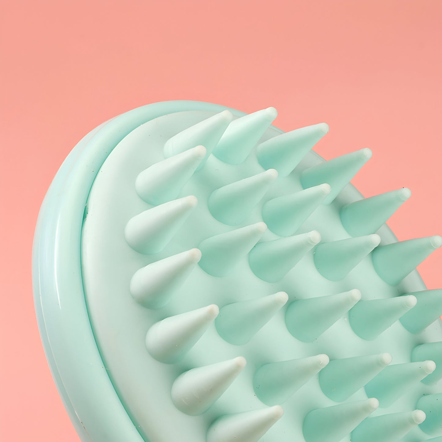 Handle shampoo comb