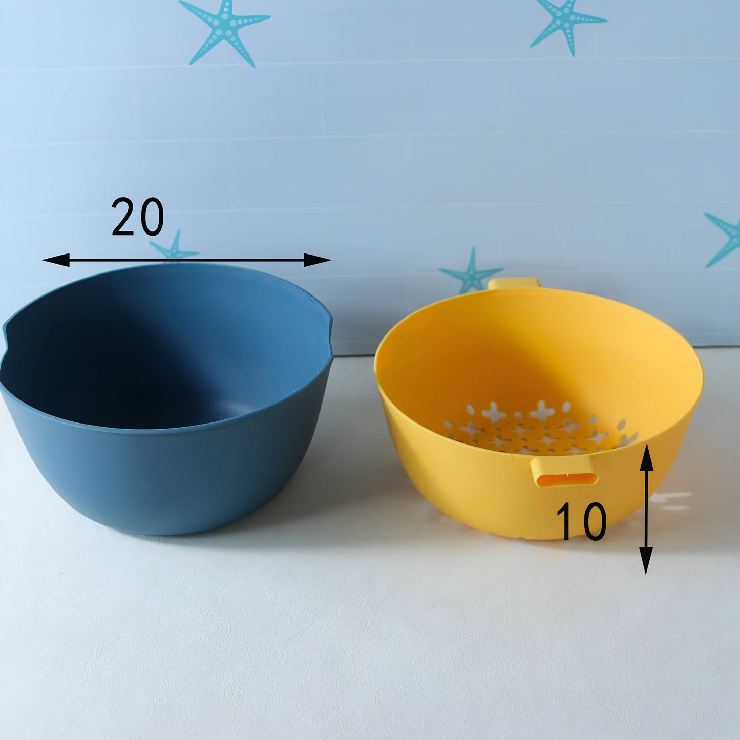 Small fruit basket with drainer