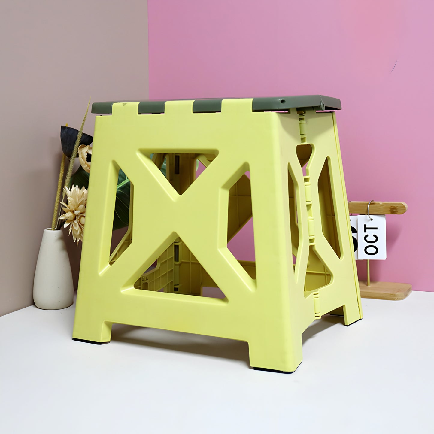 Foldable stool