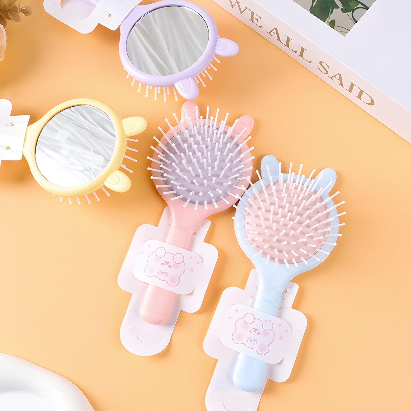 Colourful air cushion mirror comb