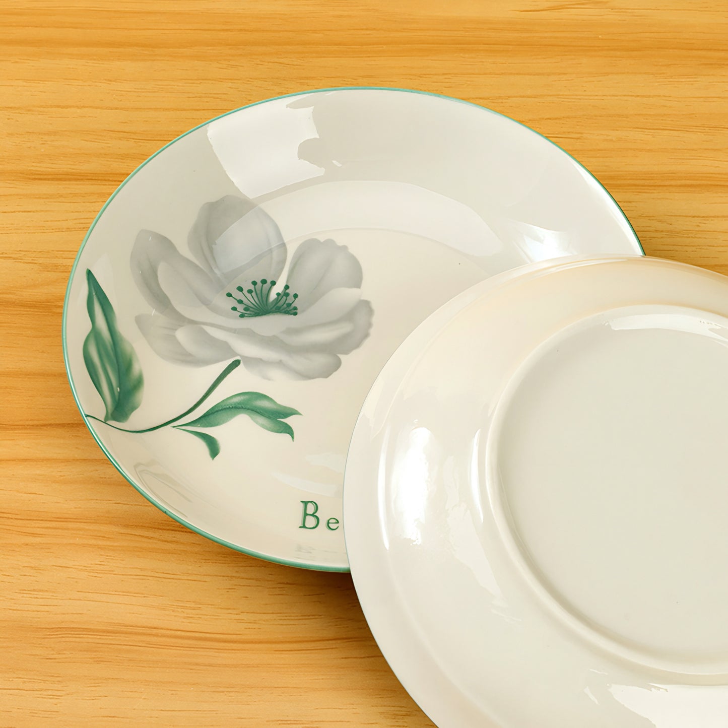Beautiful flower porcelain ceramic plate - 7 inch