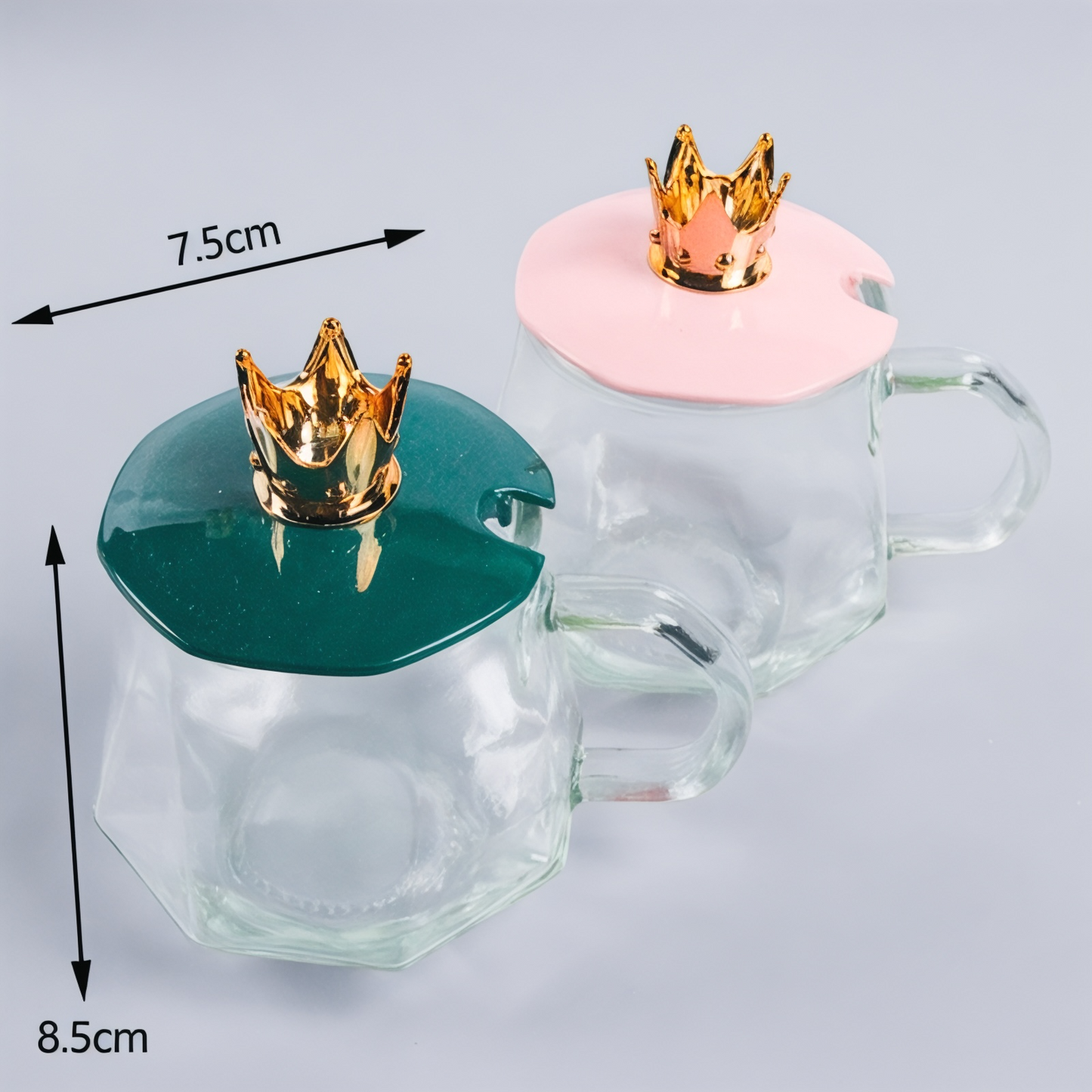 Glass cup with crown lid