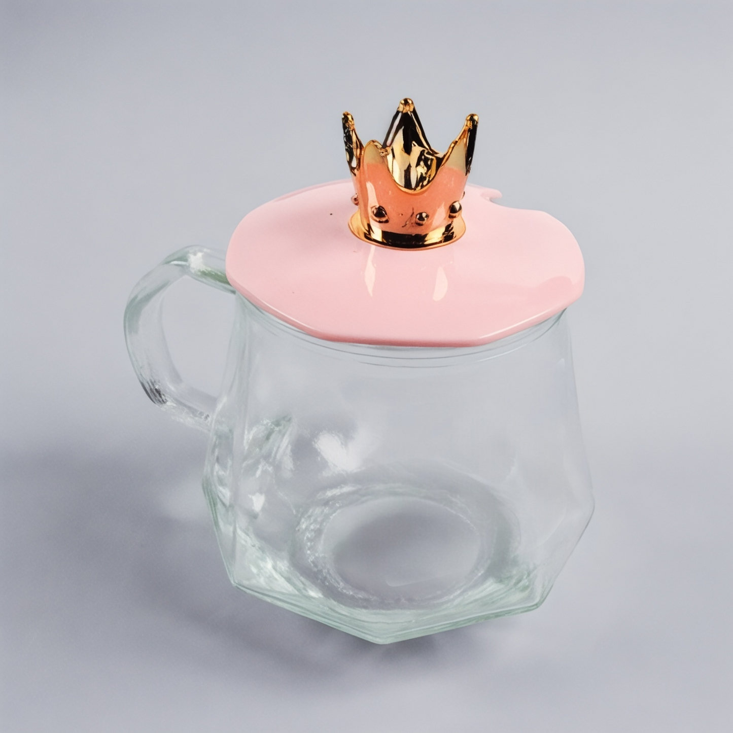 Glass cup with crown lid